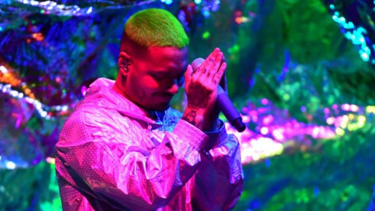 Critican a J Balvin por subir una foto junto a Chris Brown