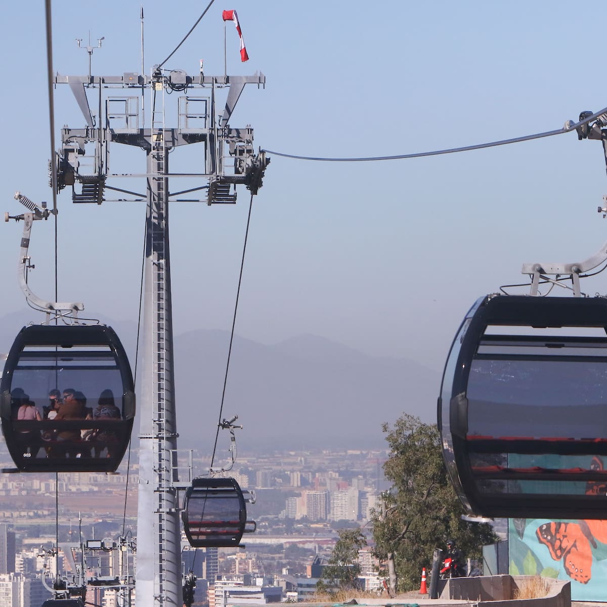 Cada 12 segundos y con wifi: así funcionará el Teleférico Bicentenario que abrirá en 2027