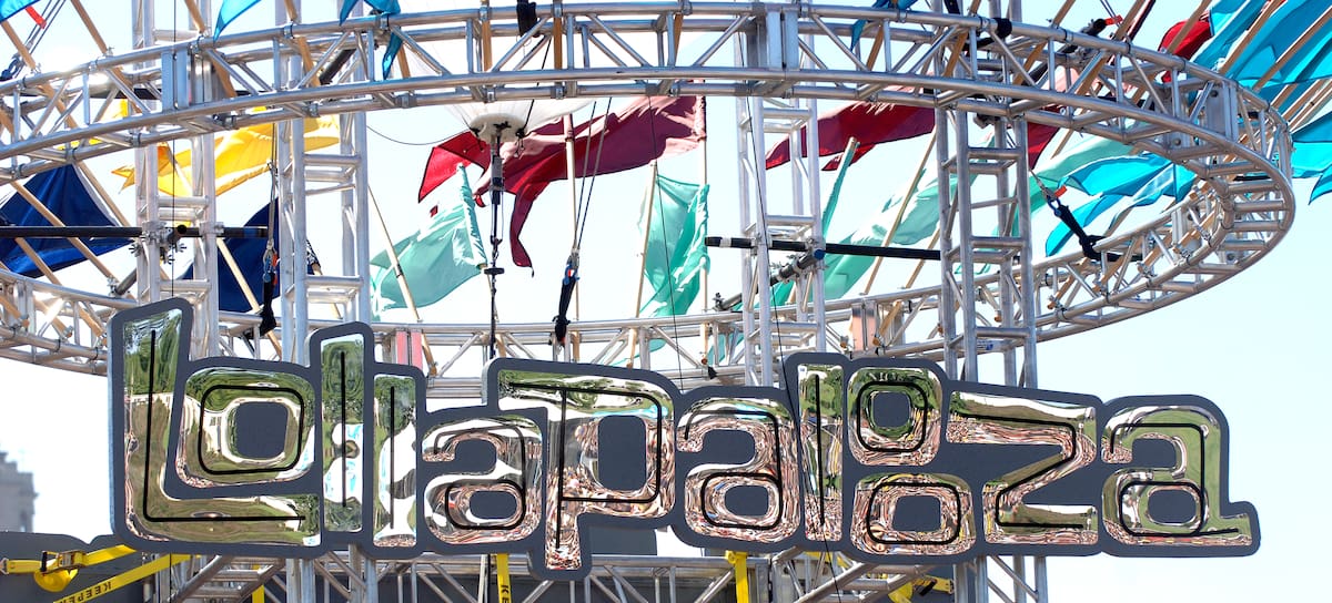 Atmosphere during Lollapalooza 2008 at Grant Park on August 2, 2008 in Chicago, Illinois. (Photo by Tim Mosenfelder/Getty Images)
