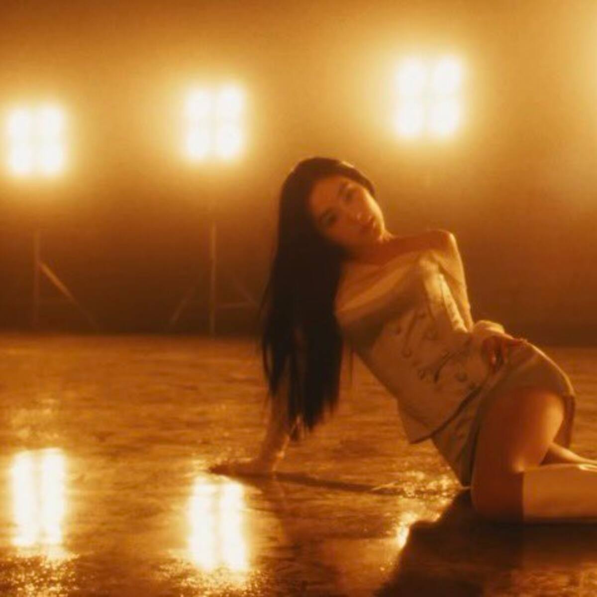 Irene muestra su lado más audaz y fashionista en "Biggest Fan", su primer full álbum solista