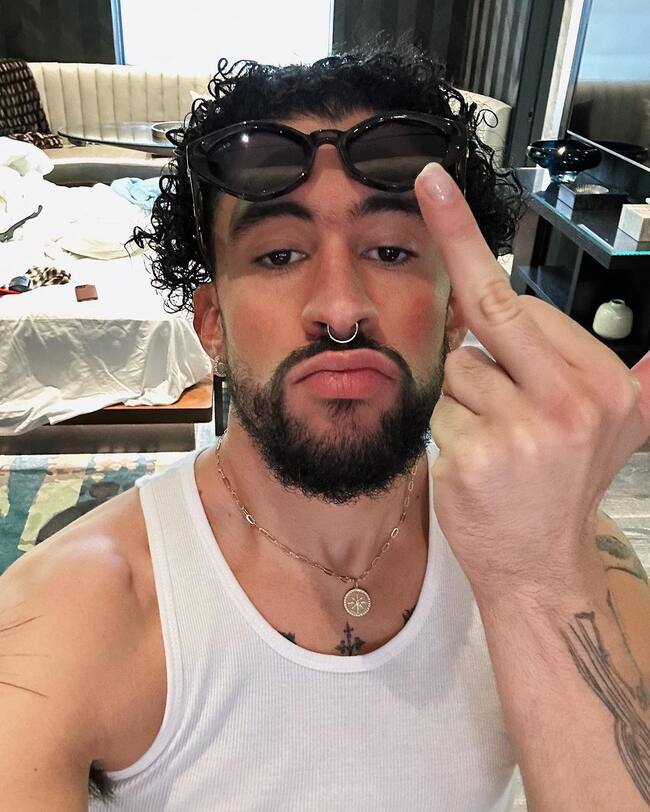 Instagram @badbunnypr</a>