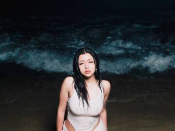 VLNTNA B revela su lado más frágil en el estreno de "Tentar"