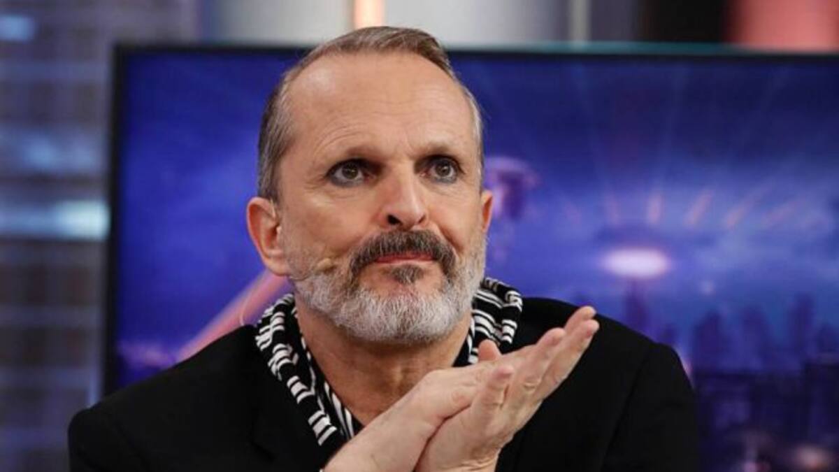 Miguel Bosé nuevamente critica a Michelle Bachelet con un curioso video