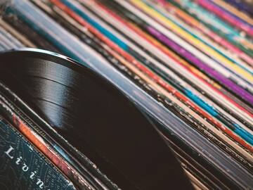 Con Bad Bunny, Karol G y Lady Gaga en el top: Estos son los mejores álbumes del 2025