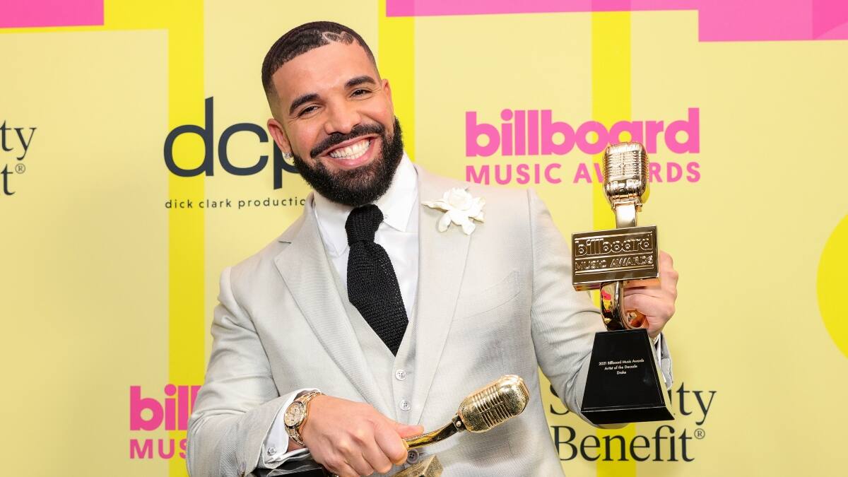 ¡A lo loco! Drake arrendó estadio para 70 mil personas para celebrar su reconocimiento en los Billboard