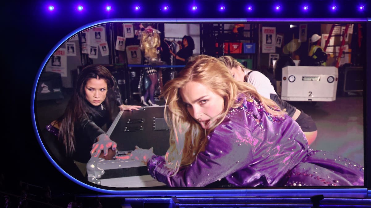 Brillo, glamour y baile: Así fue la presentación de Addison Rae en los Premios Grammy 2026