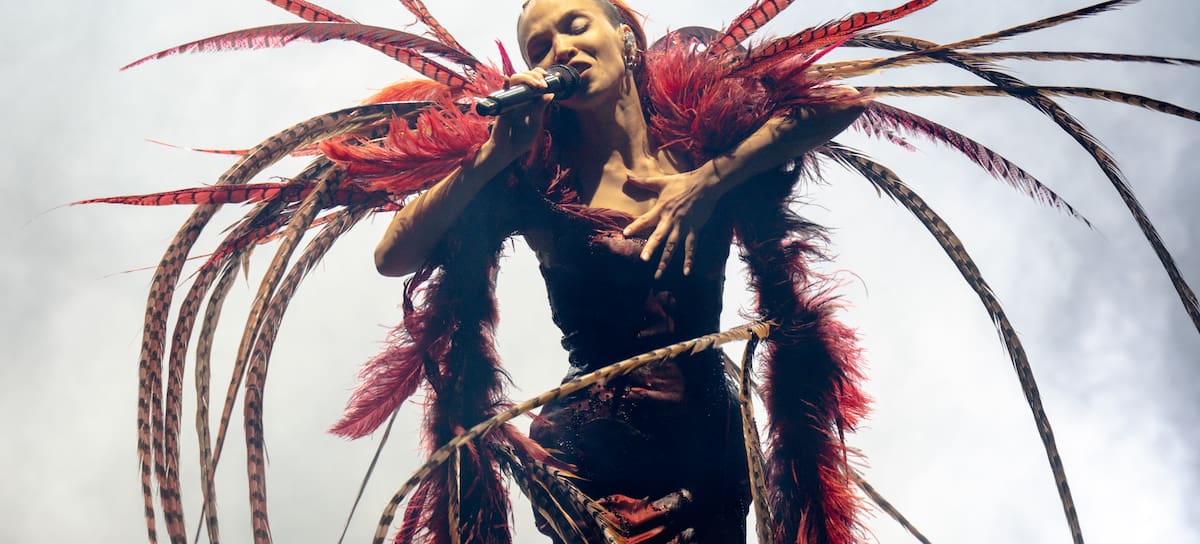 CL - FKA twigs