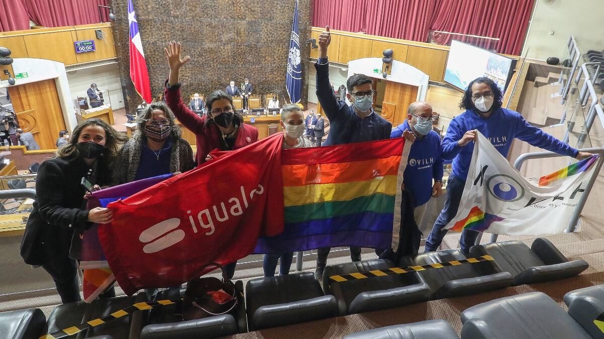 Movilh pide que comisión despache el matrimonio igualitario en agosto