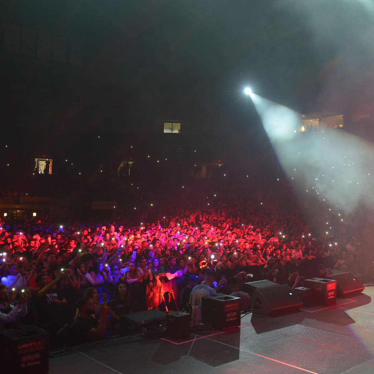 Es uno de lo fenómenos globales de la música urbana y se convirtió en el primer confirmado para el show de Cris MJ en el Estadio Nacional 2026