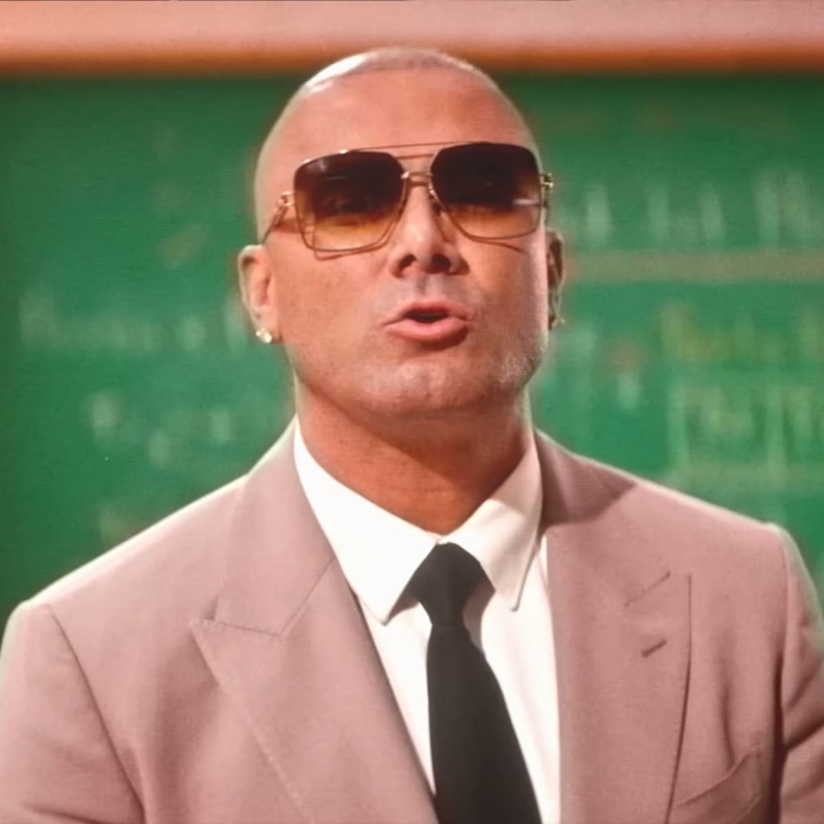¡No eran clases! Wisin finalmente revela qué es la “Universidad del Perreo”
