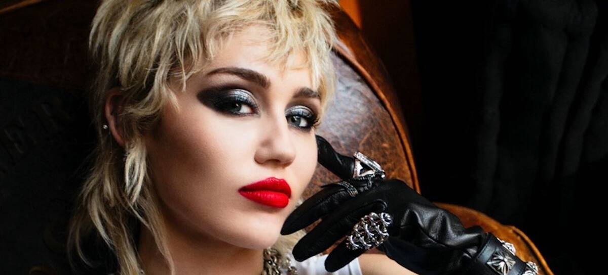 Nuevo Album De Miley Cyrus Plastic Hearts Es Saboteado Por Su Disquera Y No Llega A Tiendas Fisicas