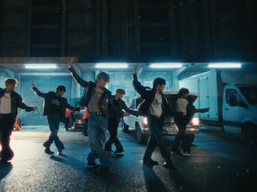 "MUSE": Jimin de BTS muestra su lado más romántico en "Who"