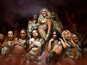 Karol G hace historia como la primera latina en encabezar Coachella