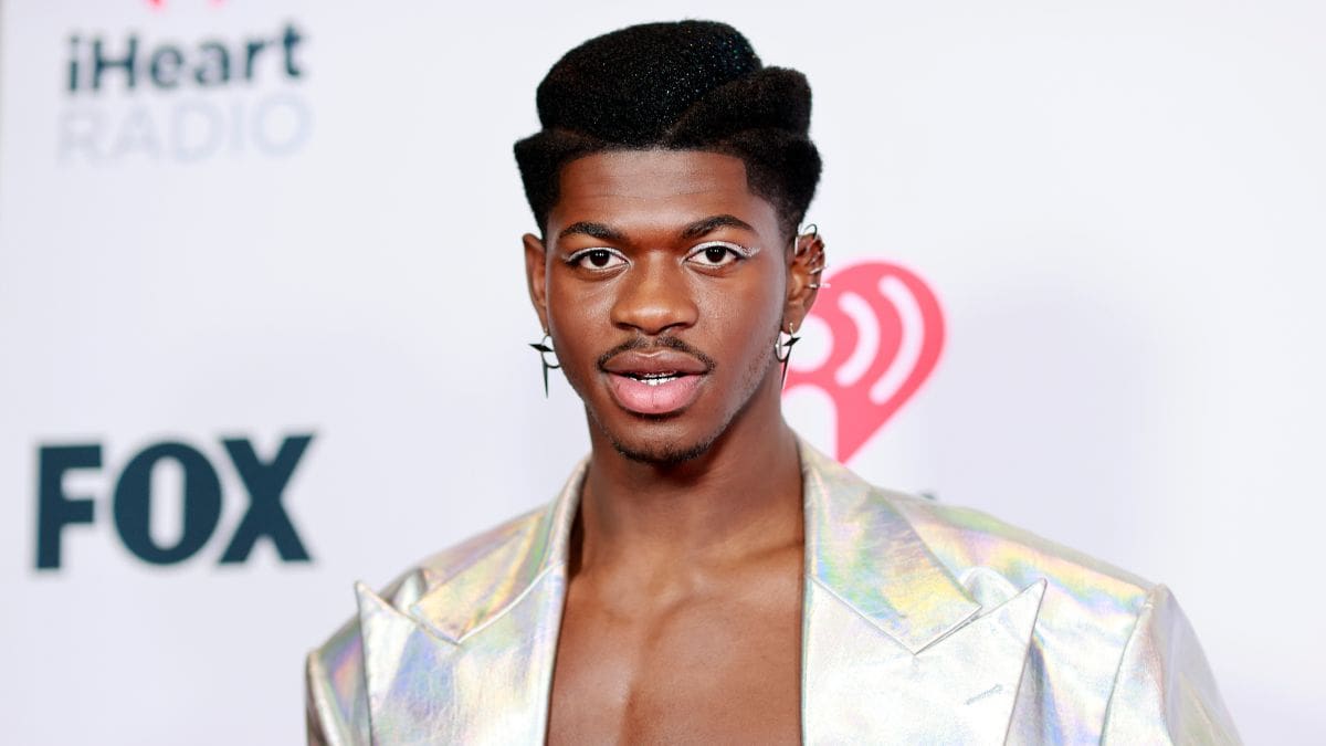 Lil Nas X publicó un adelanto de su canción con Miley Cyrus en «Montero»