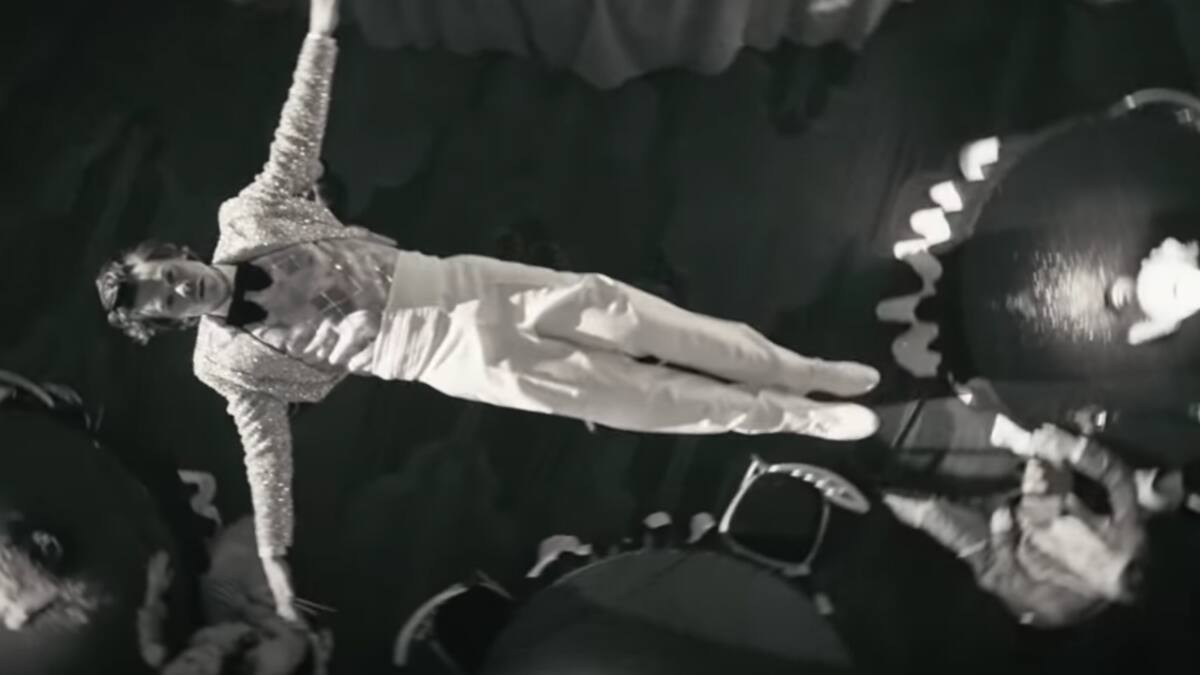 Mejor inicio del 2021: ¡Harry Styles estrenó «Treat people with kindness»!