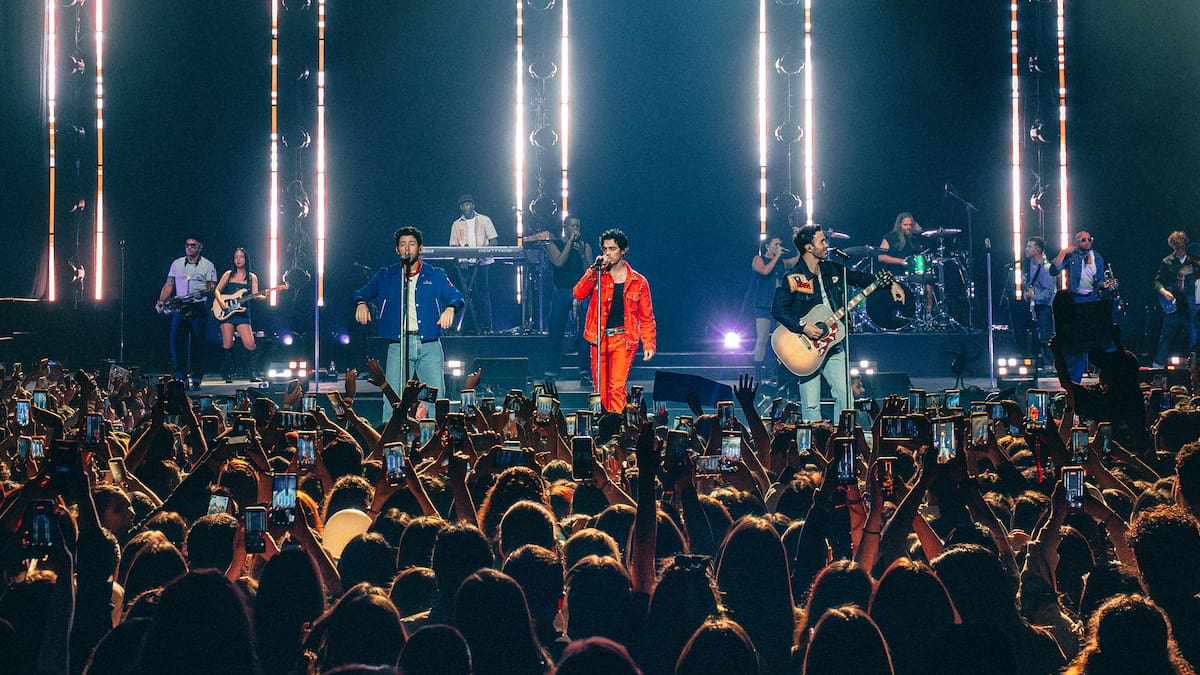 Así fue la última noche de los Jonas Brothers en Chile: locura total en sus fanáticos