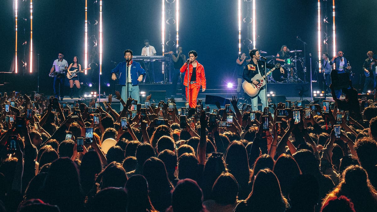 Así fue la última noche de los Jonas Brothers en Chile: locura total en sus fanáticos
