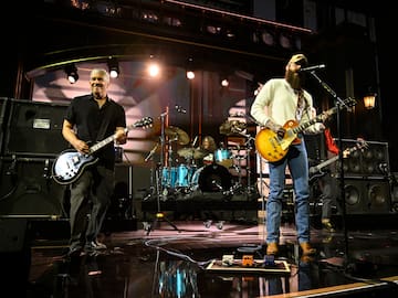 Nirvana se reúne con Post Malone para una potente versión de “Smells Like Teen Spirit”