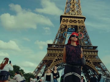 Akriila estrena el video musical de "NANA"