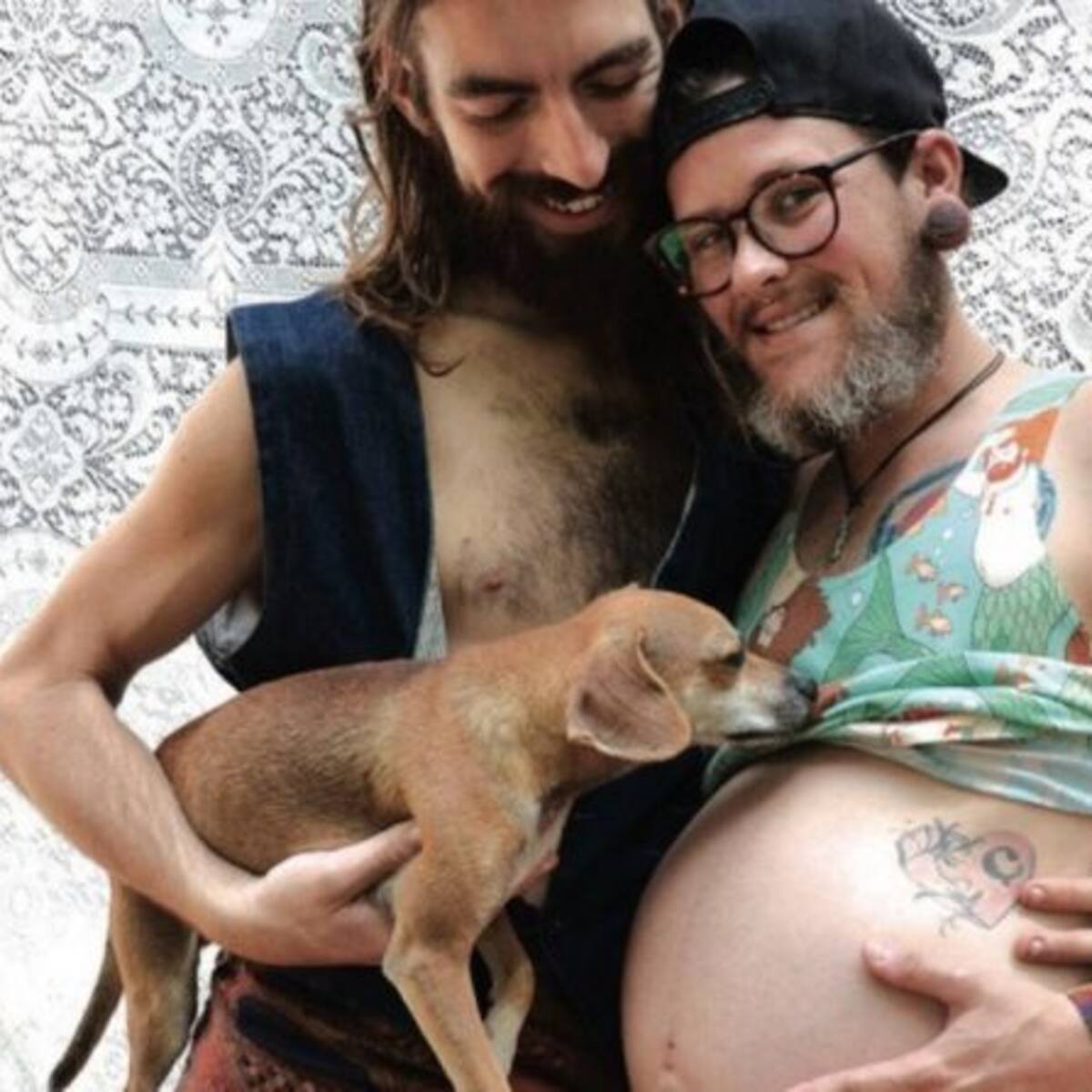 Hombre transgénero se convirtió en padre luego de dar a luz junto a su pareja homosexual