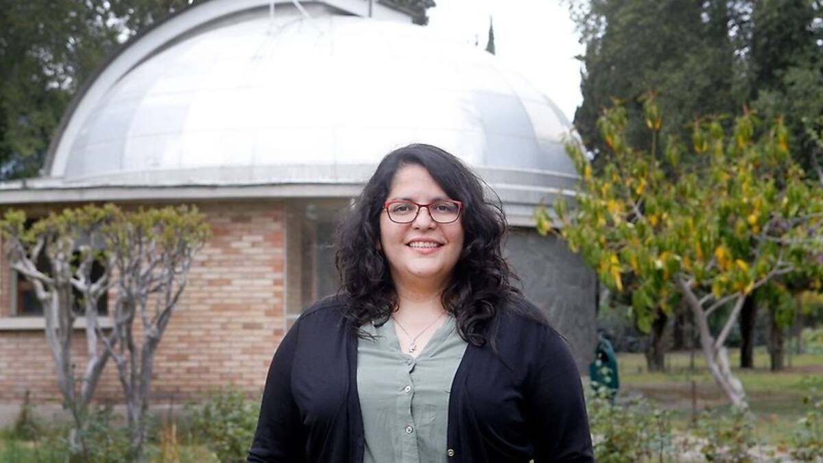 ¡Seca! Laura Pérez, astrónoma chilena, recibe premio de la Academia Mundial de Ciencias