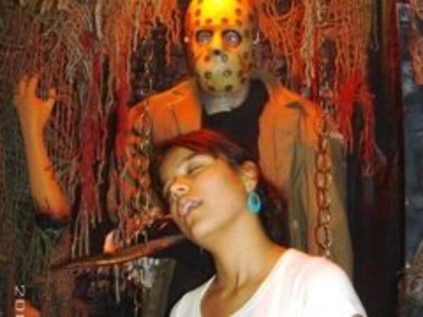 Instagram @karolg</a>