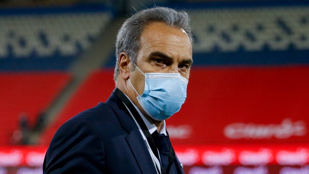 «Tiene que irse»: En redes sociales piden la salida de Martín Lasarte de la Selección Chilena