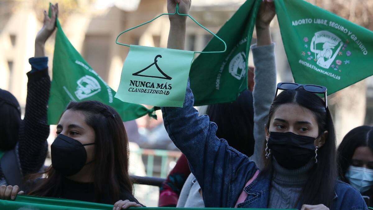 Comisión de Mujeres rechazó idea de legislar la despenalización del aborto