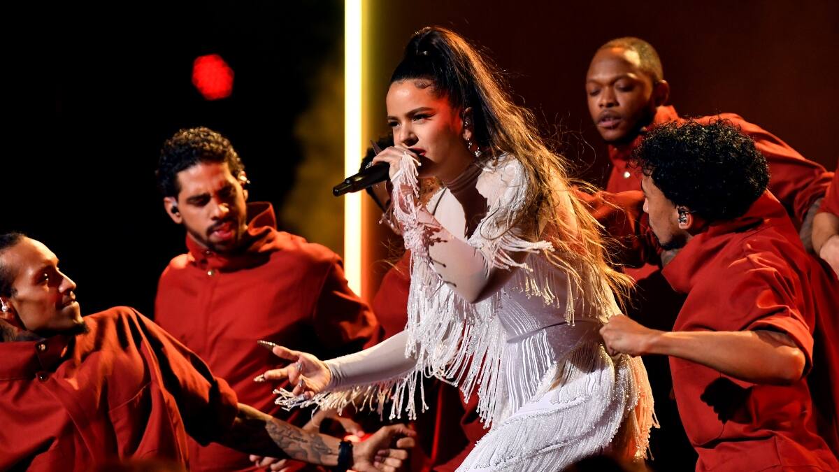 ¡Volviendo a su estilo! Rosalía lanza su nueva canción «Nothing’s Special»