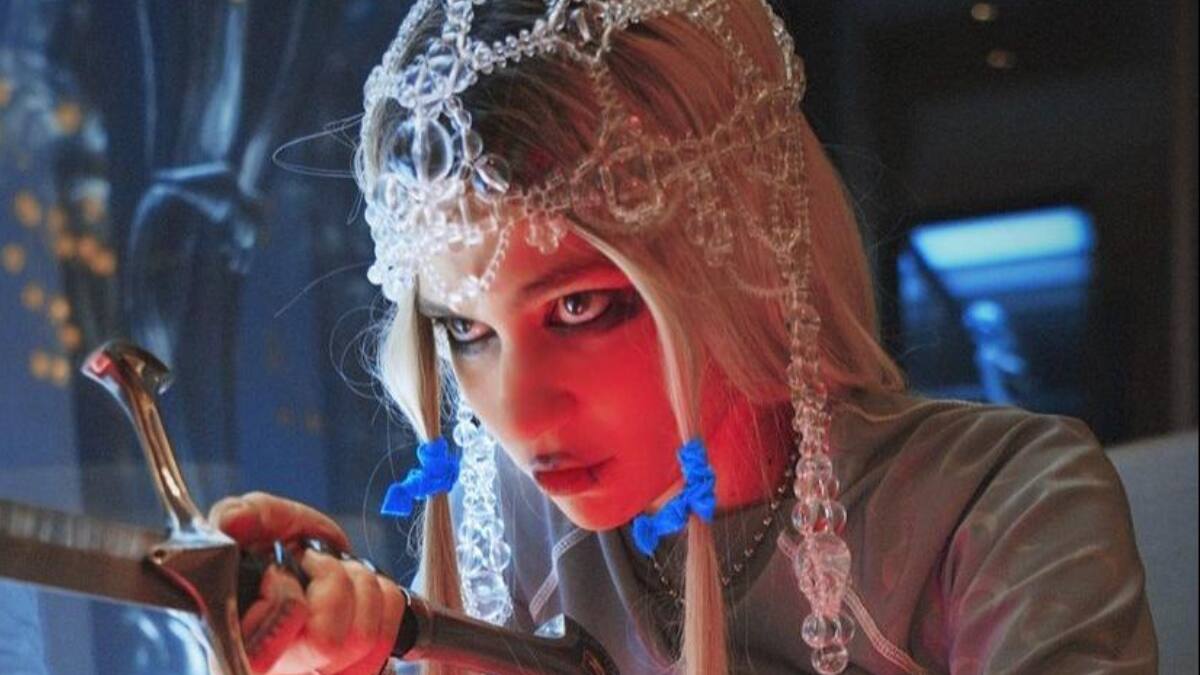 De otro planeta: Descubre el nuevo y extravagante tatuaje de Grimes