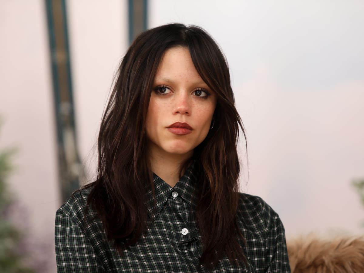 Jenna Ortega llama a la presencia en era de la IA Jenna Ortega llama a la presencia en era de la IA
