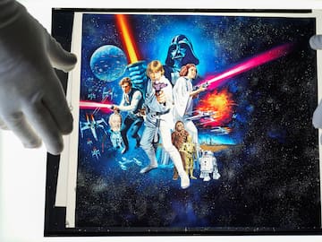 ¡La cabeza de C-3PO al mejor postor! Subastan tesoros de Hollywood en Los Ángeles