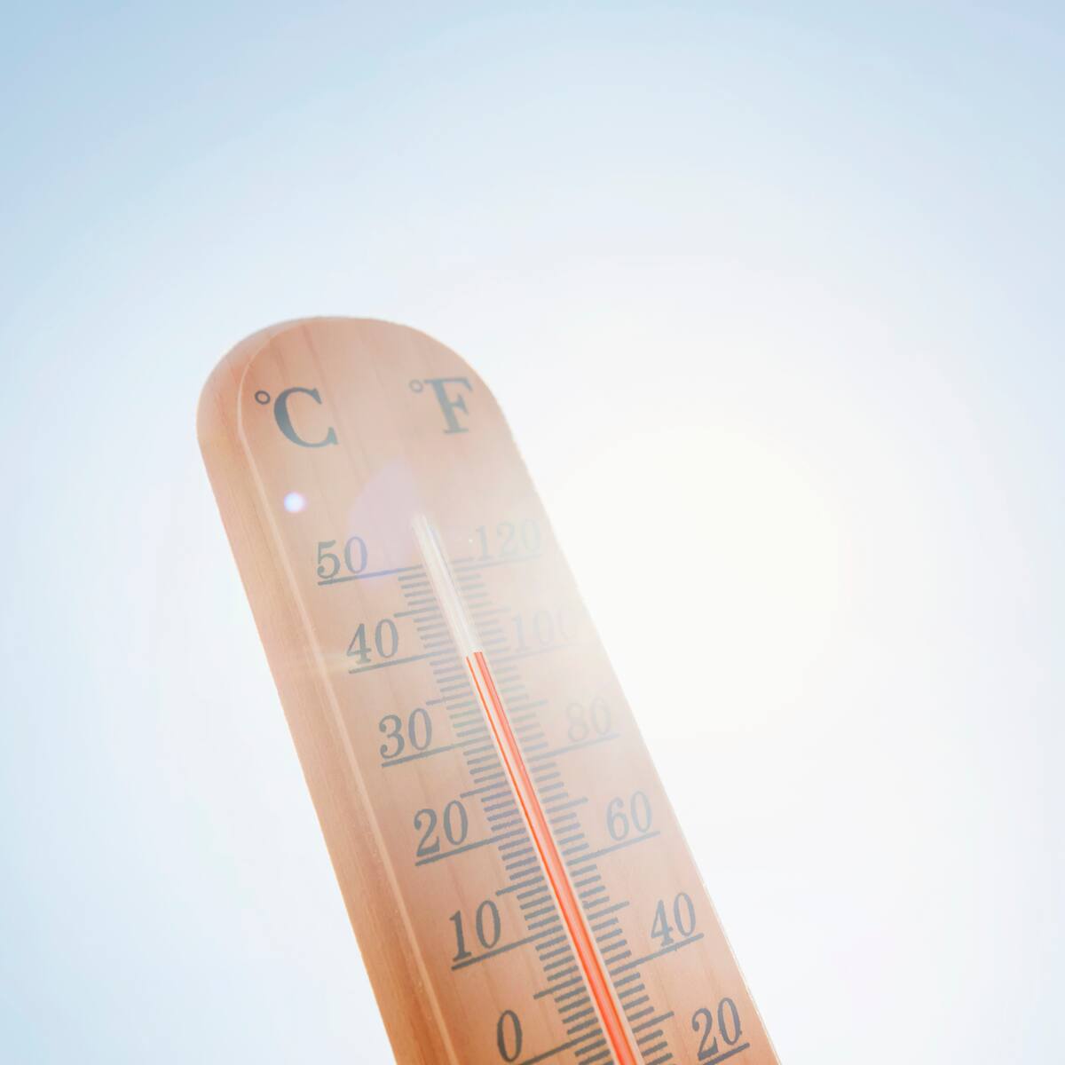 Máximas de hasta 36°C: Senapred declara alerta roja en la Región Metropolitana por calor extremo