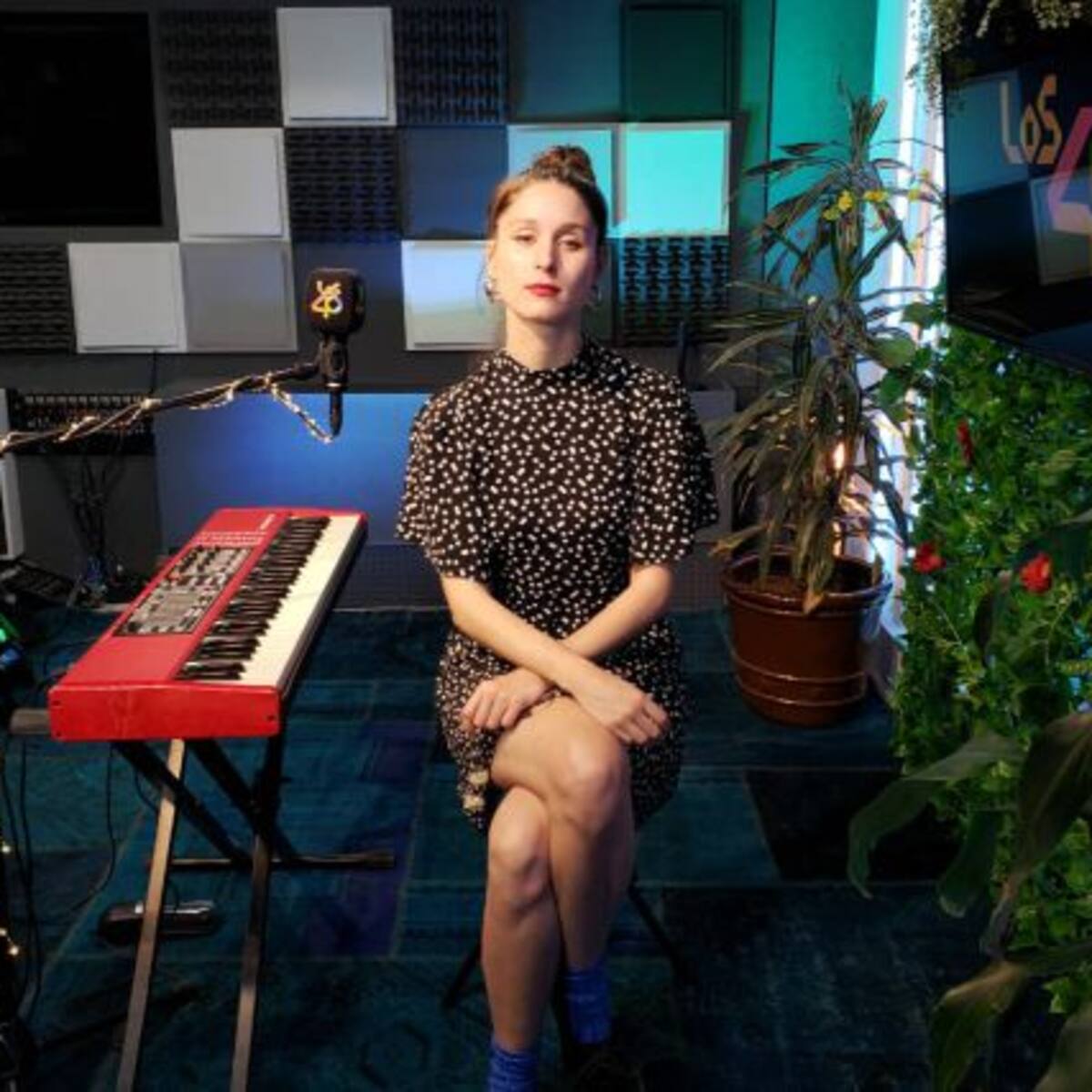 Francisca Valenzuela versiona “Ven” de Cami en nuestras «Sesiones Mujer40»