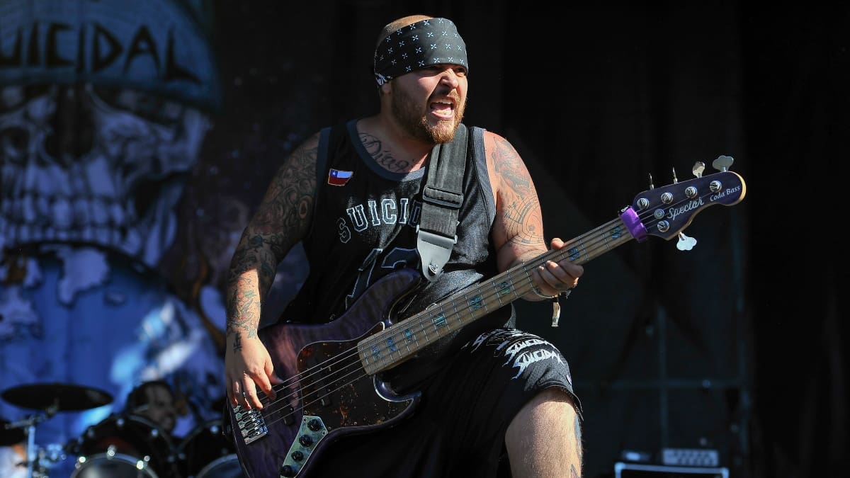 ¡Aguante! La banda Korn confirmó al chileno Ra Díaz como su nuevo bajista