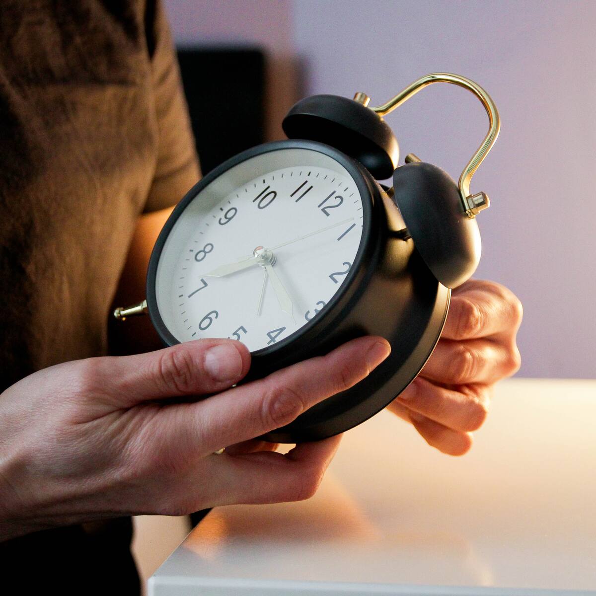 Cambio de hora en Chile 2026: ¿Cuándo parte el horario de invierno y qué pasa con el reloj?