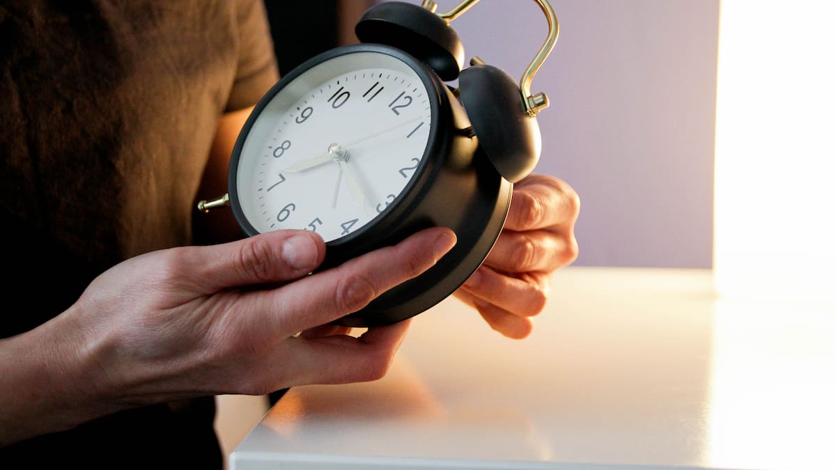 Cambio de hora en Chile 2026: ¿Cuándo parte el horario de invierno y qué pasa con el reloj?