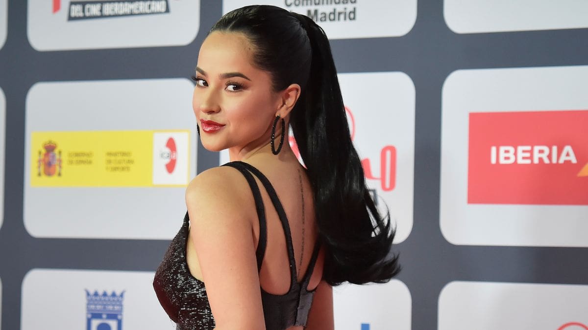 Becky G sobre la letra de «Mayores»: «Nadie cuestionó a Bad Bunny»