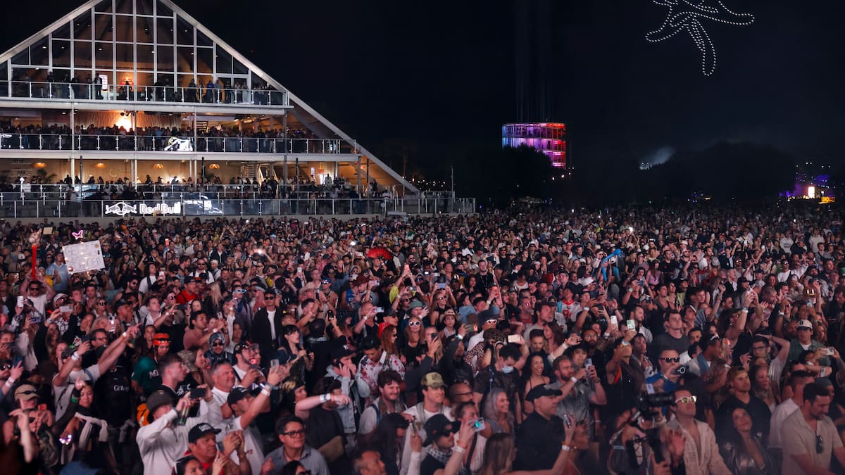 Fue lanzado hace más de una década y hoy lidera en Spotify tras la exitosa presentación de su intérprete en Coachella 2026