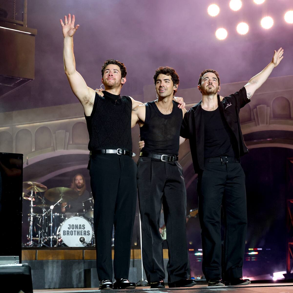 Nostalgia, grandes éxitos y puro talento: Estas son las entradas que quedan para el esperado regreso de los Jonas Brothers a Chile 2026