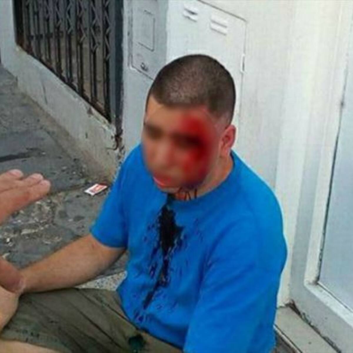 Este padre se hizo pasar por su hija de 11 años en WhatsApp para tenderle una trampa a pedófilo que la acosaba