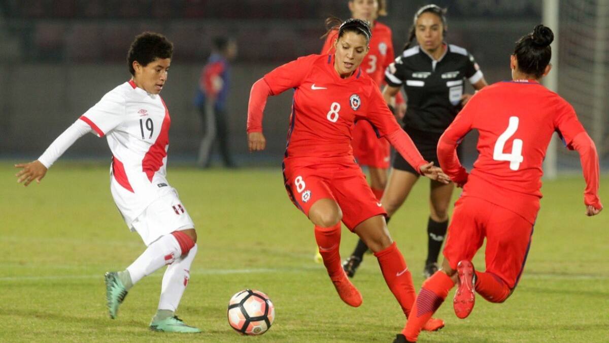 Un estudio reveló que más del 80% de la jugadoras de fútbol en Chile no reciben sueldo