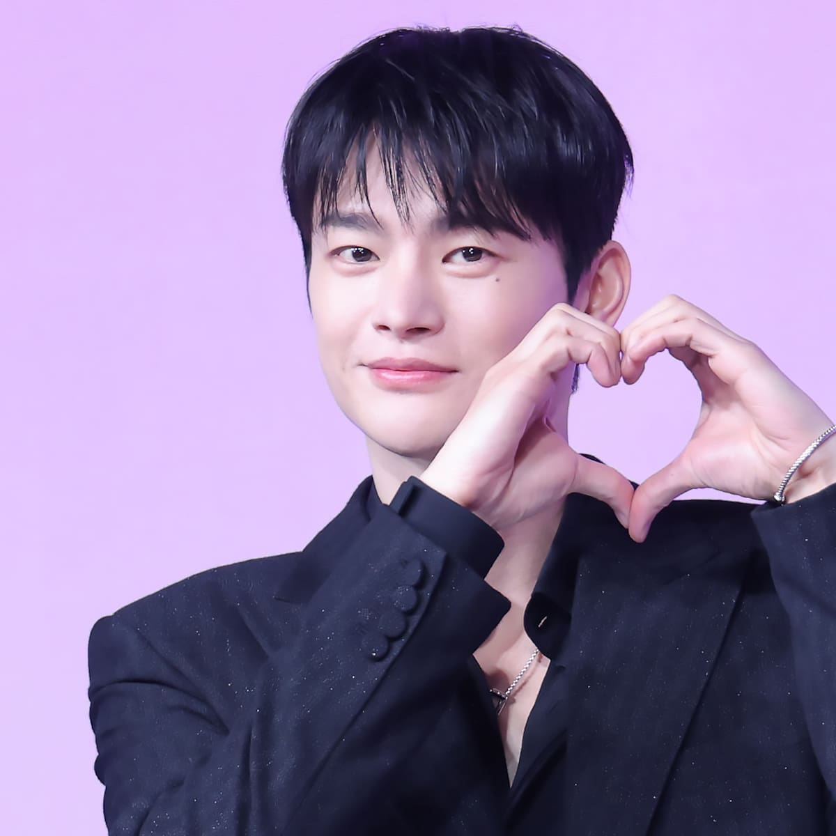 Seo In Guk en Chile 2026: Horarios, apertura de puertas y lo que debes saber del fan meeting