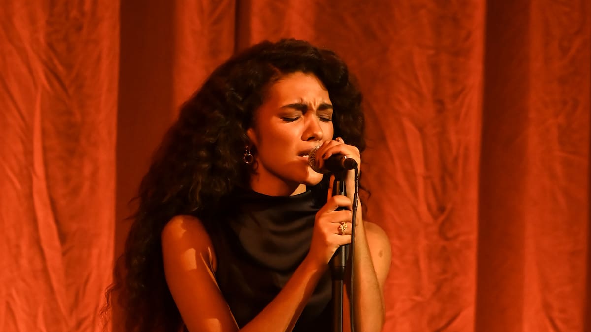 Conoce a Olivia Dean, la nueva obsesión del pop y el soul británico
