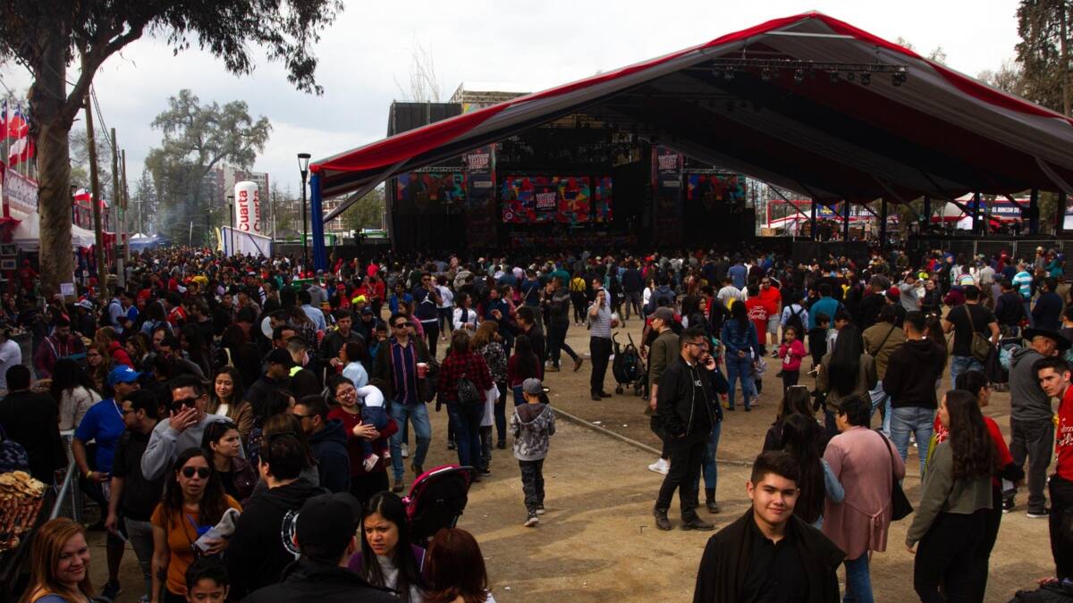 Aforos y restricciones: Conoce cómo funcionarán las fondas durante este 18