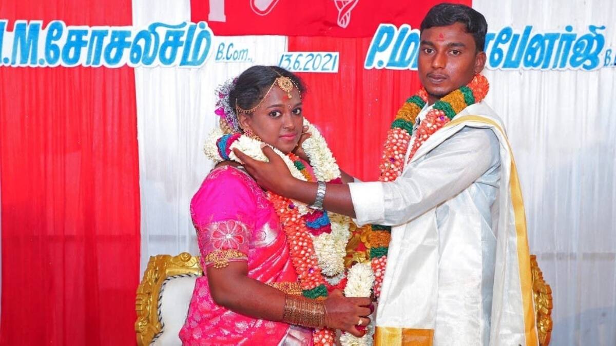 ¡Socialismo se casa! Comunismo y Leninismo asisten a su matrimonio