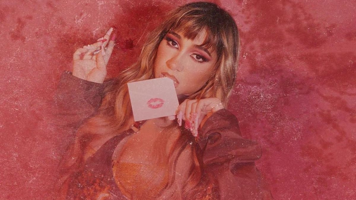 ¡Seca! Vogue destaca a «Besitos, Cuídate» como uno de los mejores discos del 2021