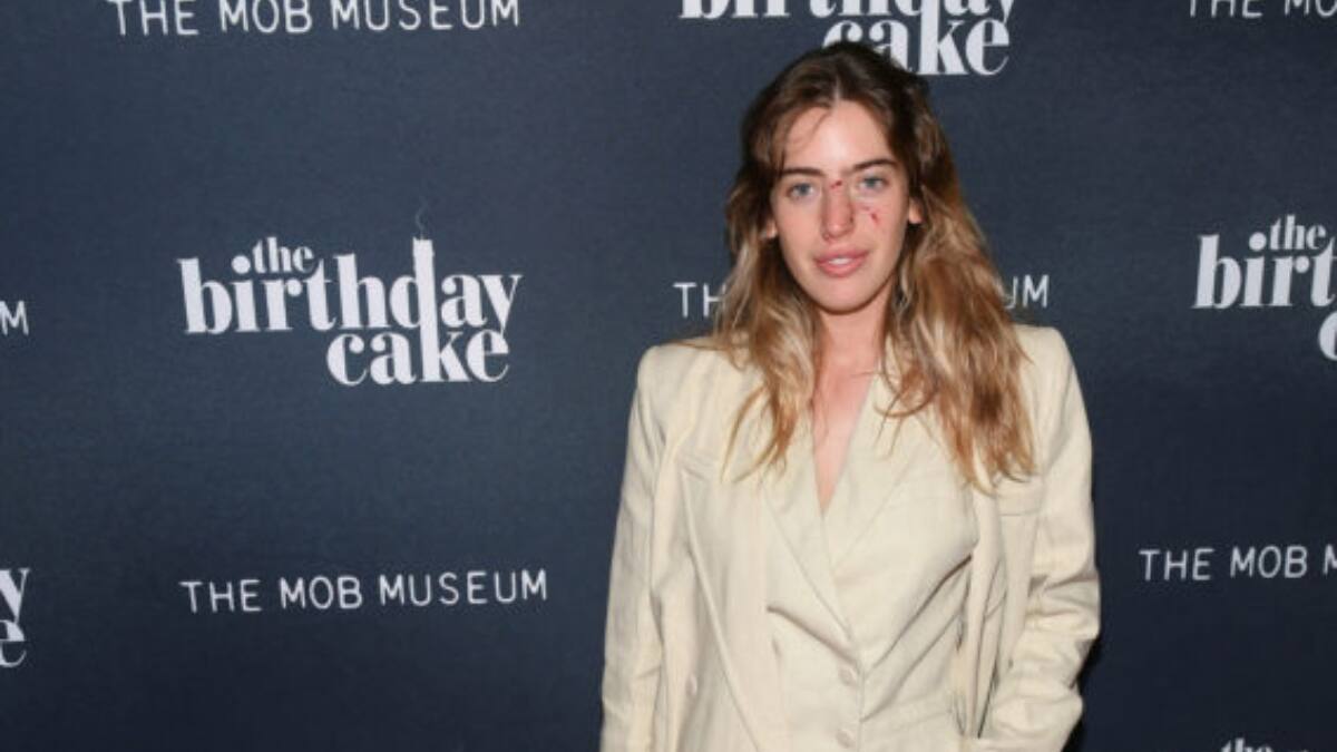 ¡Auch! Hija de Ewan McGregor posó en la Alfombra Roja luego de ser mordida por un perro