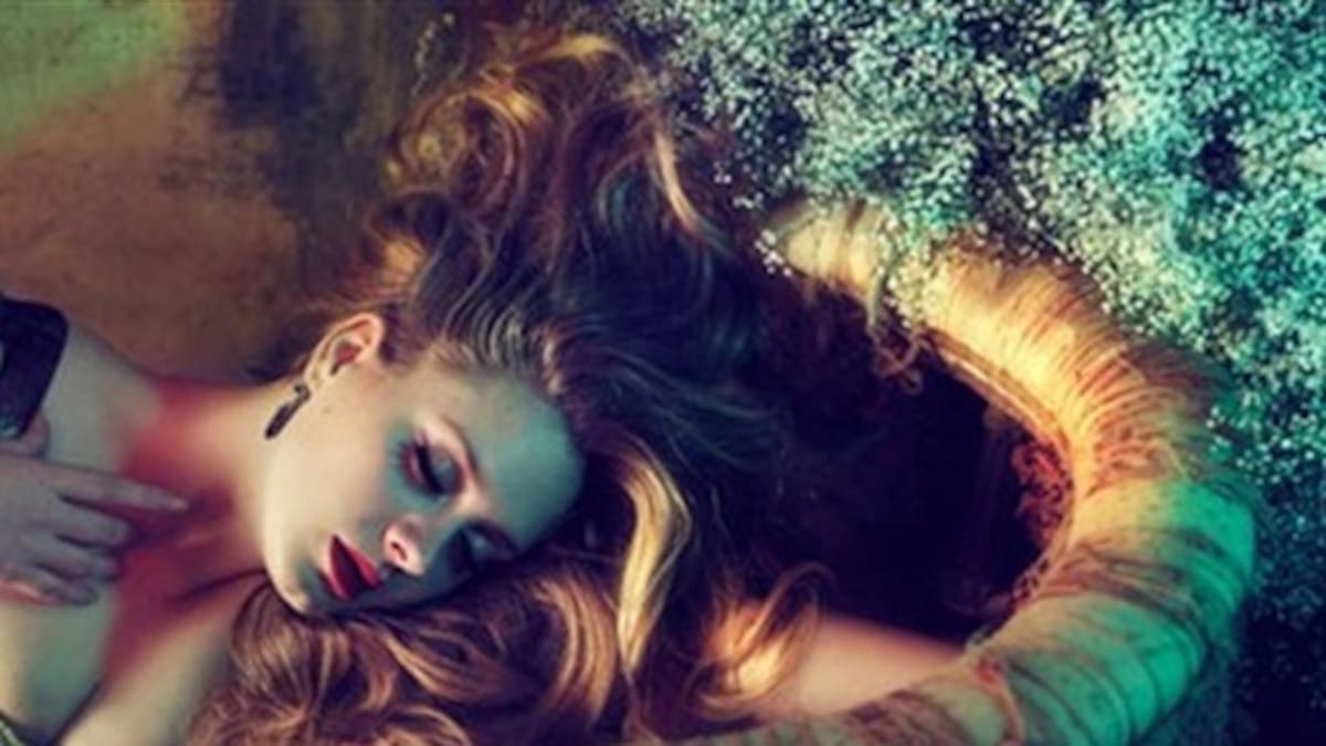 ADELE PROTAGONIZO LA PORTADA MENOS VENDIDA DE VOGUE