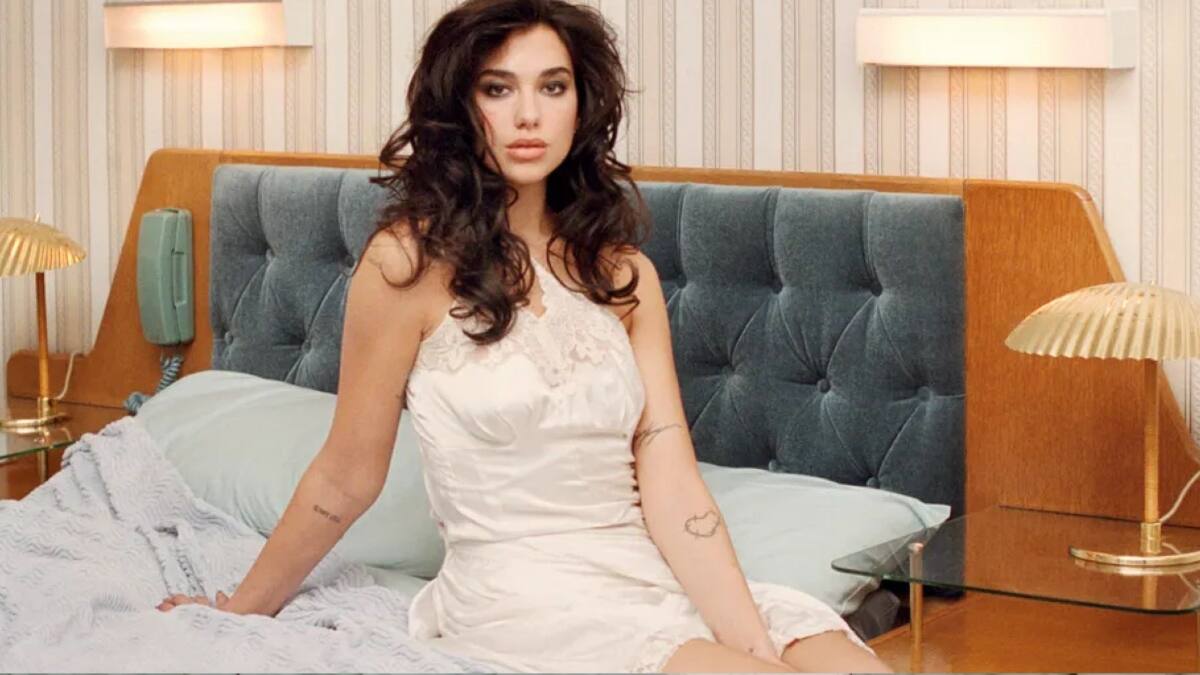¡Toda una queen! Dua Lipa protagoniza hermosa sesión de fotos con un nuevo look